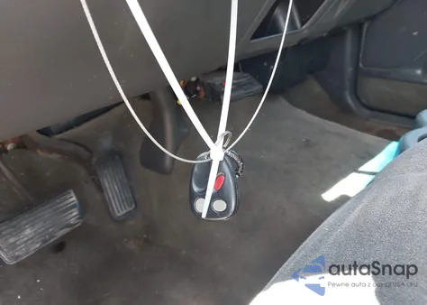 2005 Chevrolet Silverado 1500 Ls z USA, uszkodzony, nr VIN 2GCEC19T451394498